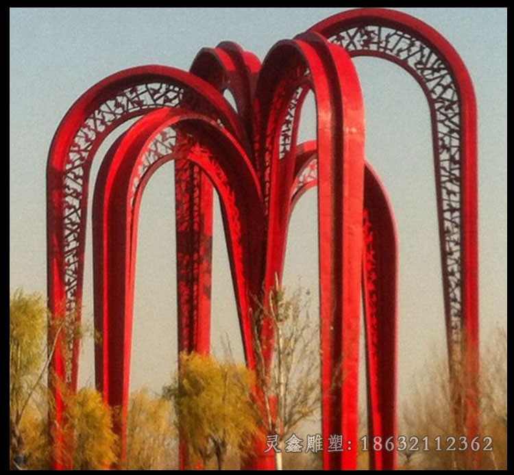 不锈钢彩绘城市景观抽象雕塑