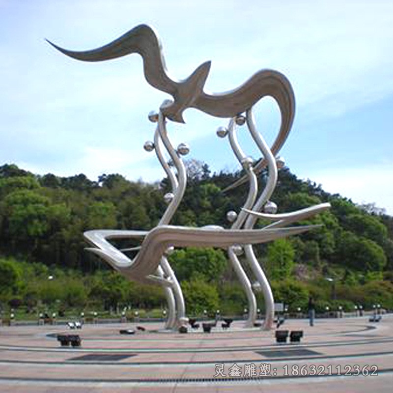 不锈钢镜面鸽子广场景观雕塑