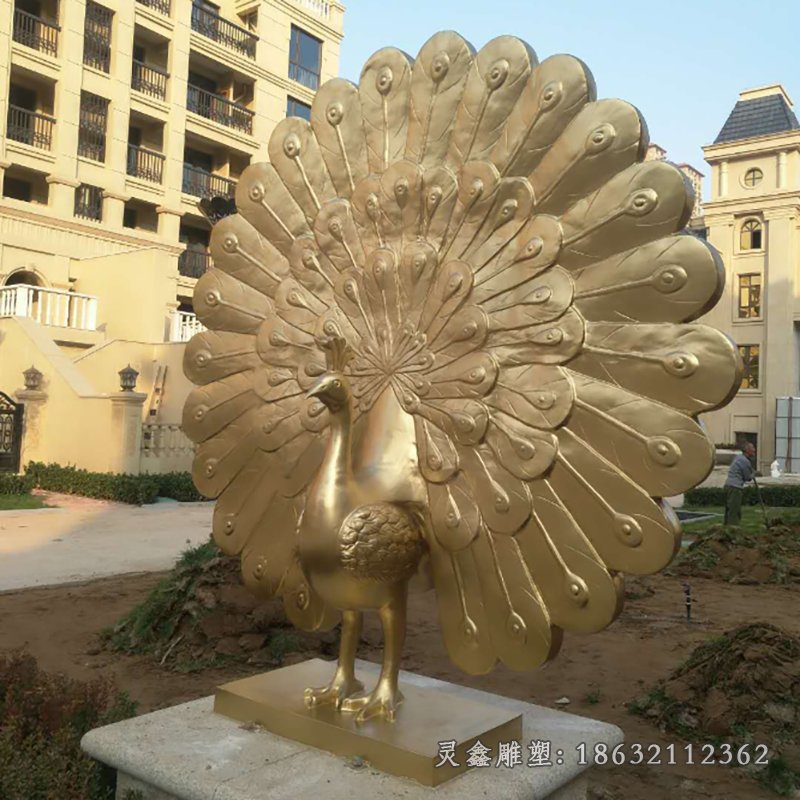 孔雀铜雕塑