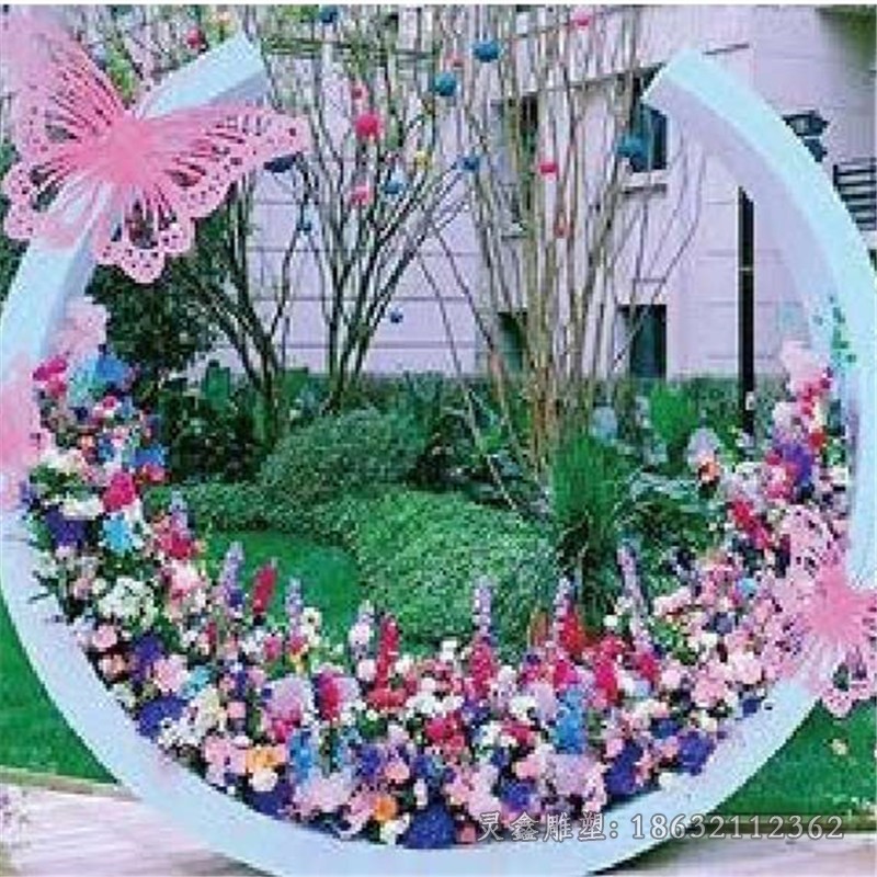 不锈钢彩绘月亮标志雕塑