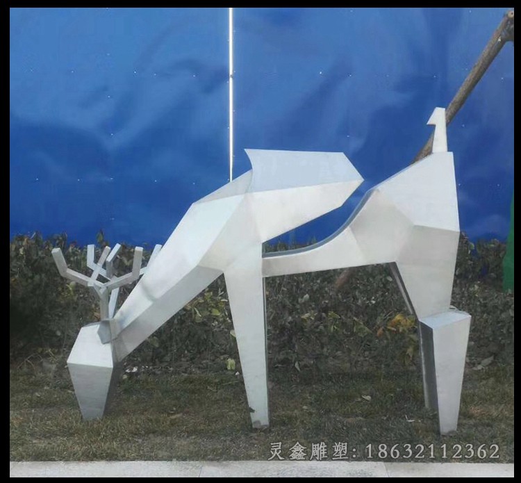 不锈钢低头动物鹿景观雕塑