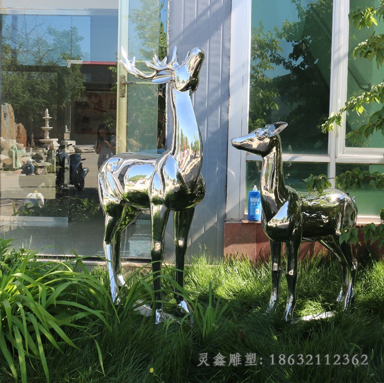 不锈钢镜面鹿景观动物雕塑