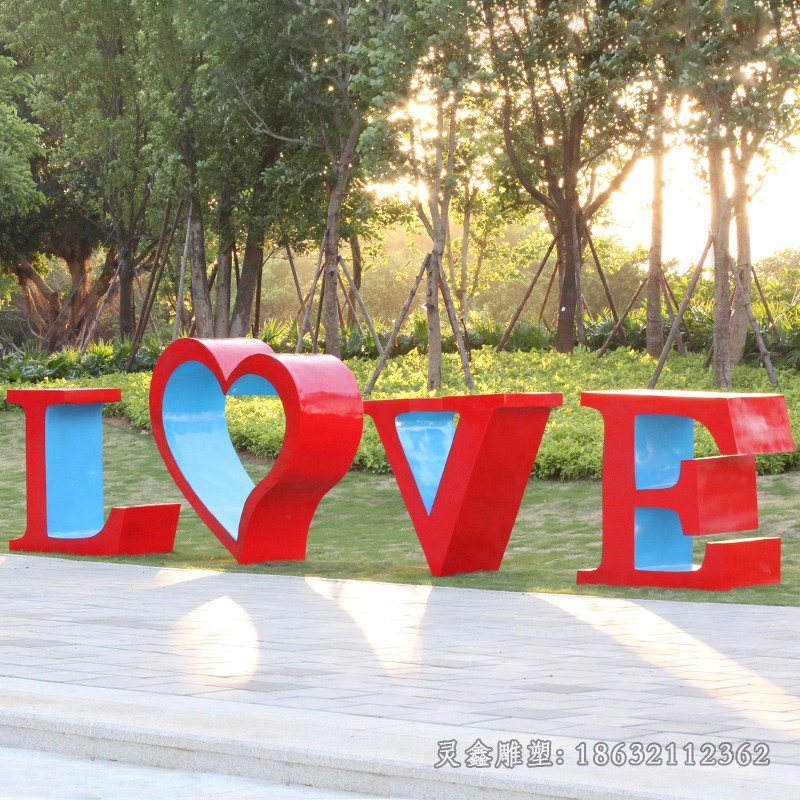 不锈钢love字母景观雕塑