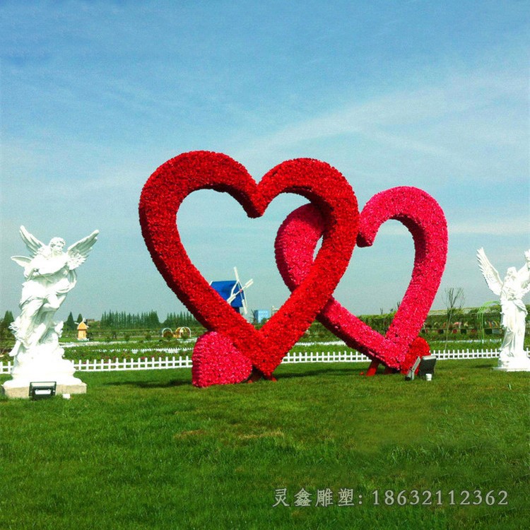 不锈钢爱心景观彩绘雕塑