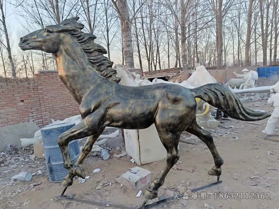 奔腾马景观抽象铜雕