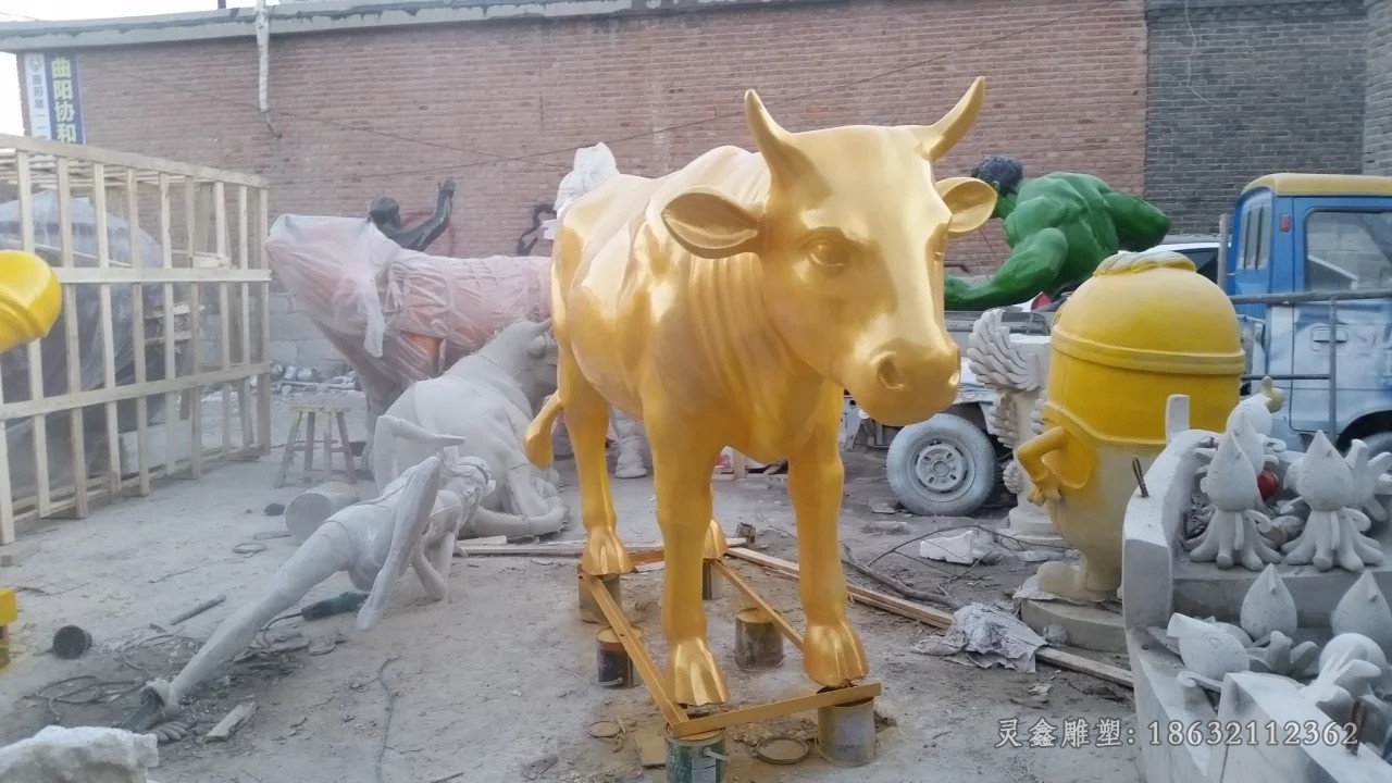 金色牛景观动物铜雕
