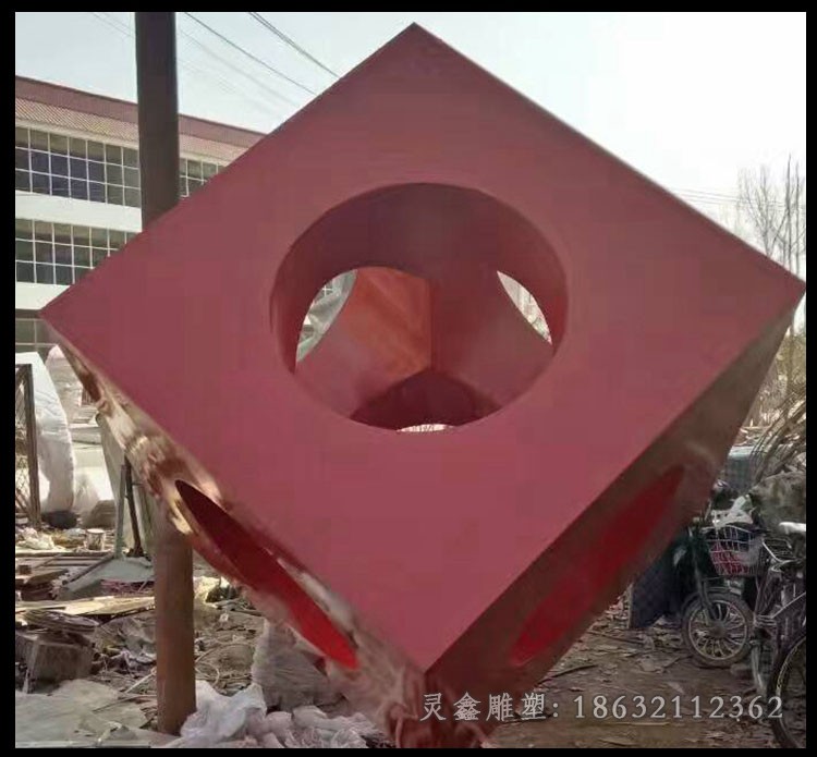 不锈钢红色方块景观雕塑