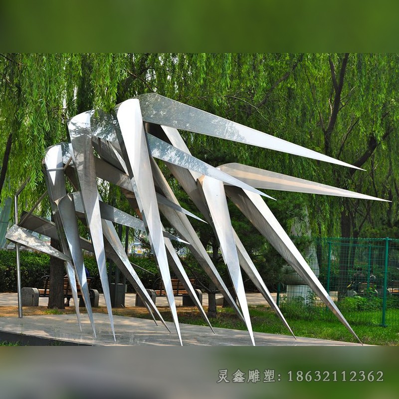 镜面凤竹不锈钢景观雕塑