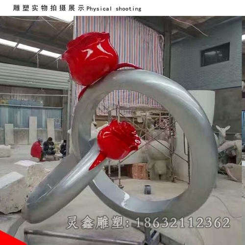 不锈钢镜面戒指景区雕塑