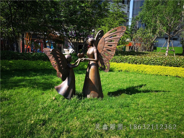 抽象蝴蝶人物景观铜雕