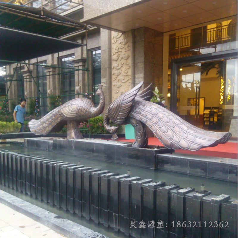 动物孔雀园林景观铜雕