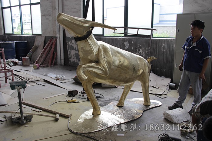 抽象小牛动物景观铜雕