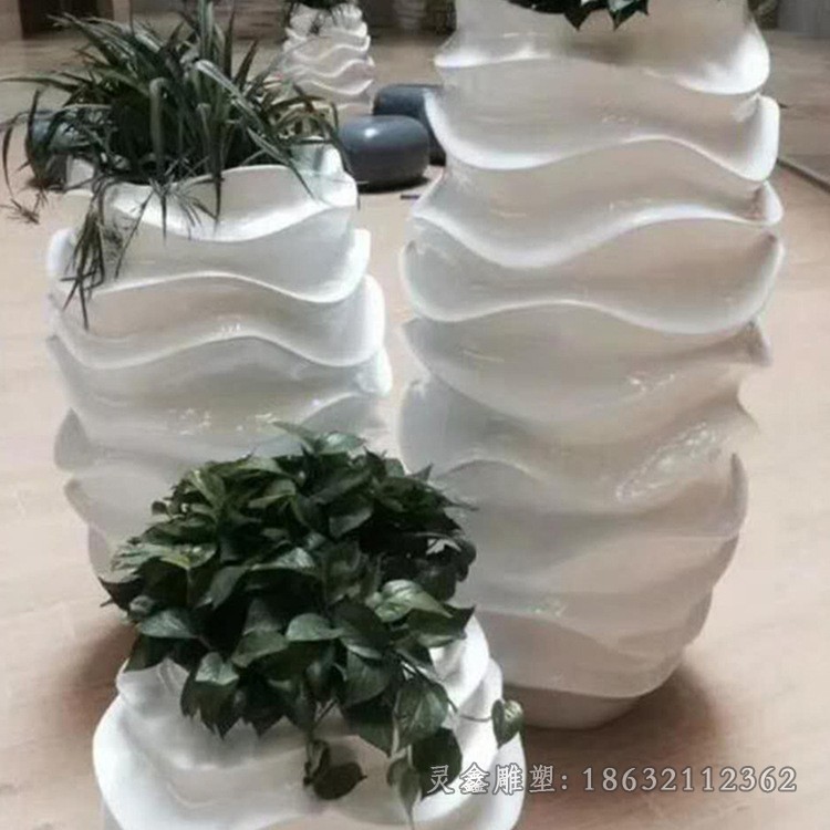 抽象白色花盆不锈钢雕塑