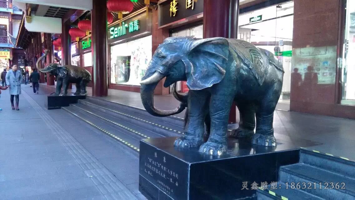 卷鼻大象景区景观铜雕