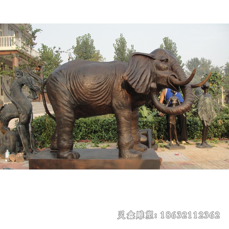 卷鼻大象商场景观铜雕