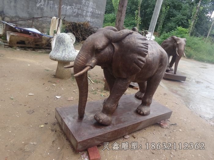 卷鼻大象抽象标志铜雕