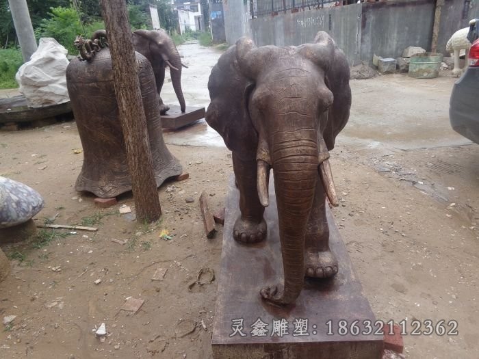 卷鼻大象抽象标志铜雕