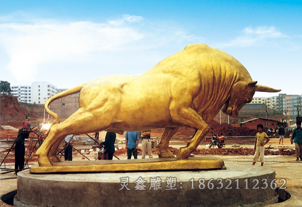 开荒牛小区景观铜雕