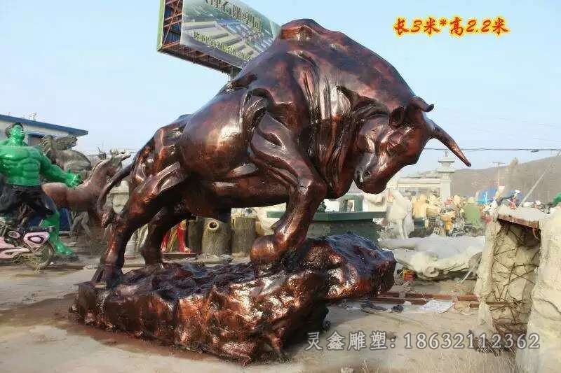 开荒牛小区景观铜雕