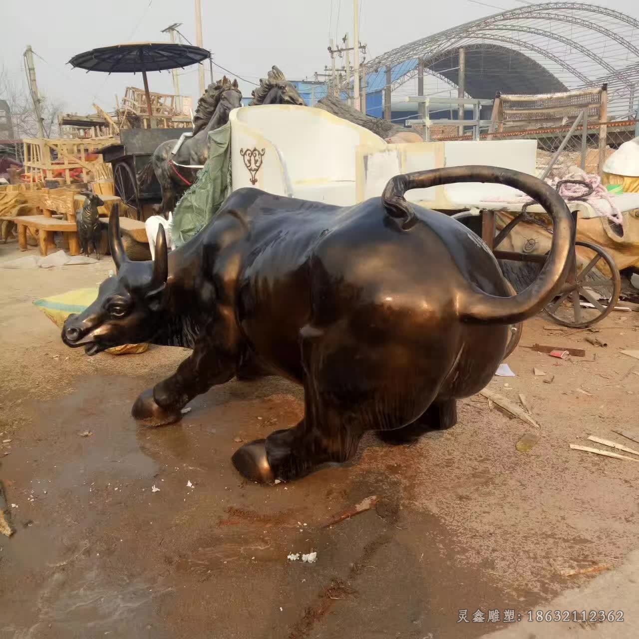 华尔街牛动物景观铜雕