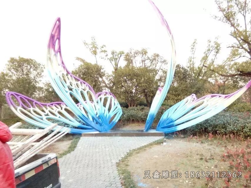 彩绘蝴蝶不锈钢标志雕塑
