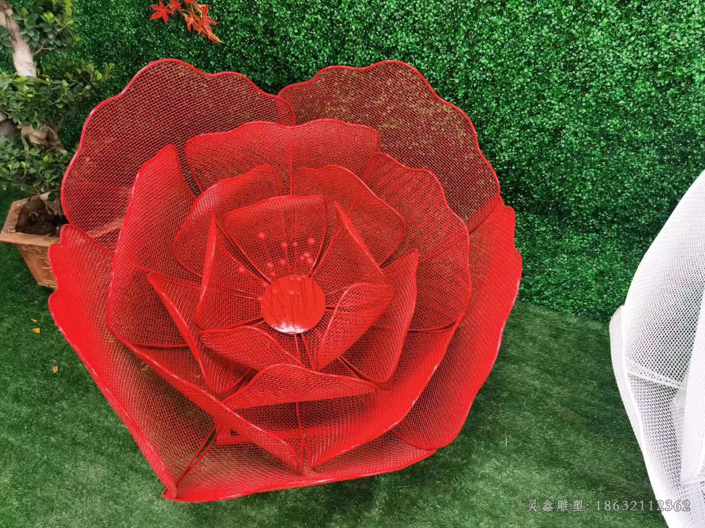 不锈钢红色花朵景区雕塑