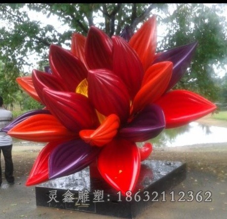 不锈钢红色花朵商场雕塑