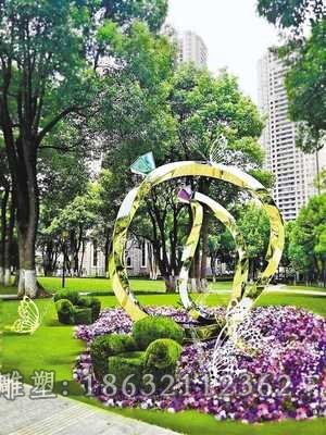 不锈钢抽象戒指景观雕塑