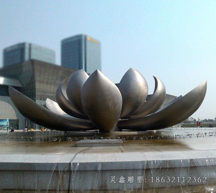 不锈钢镜面荷花抽象雕塑