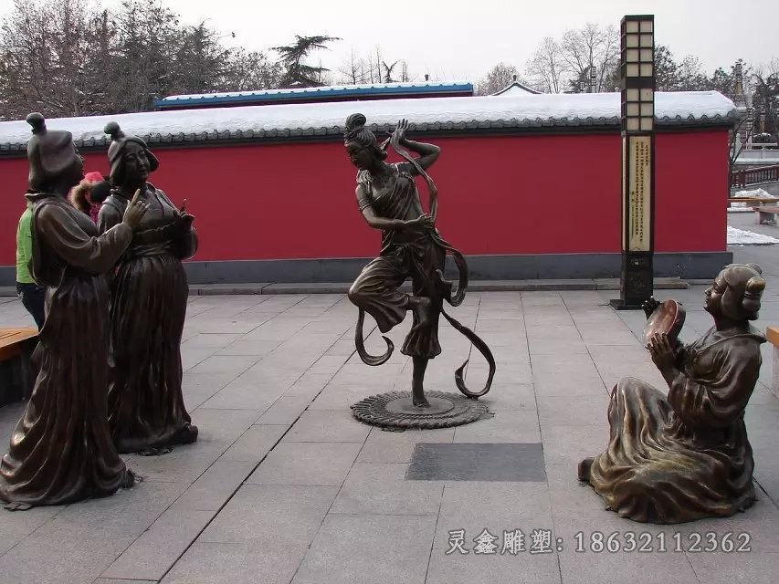 抽象美女广场人物铜雕