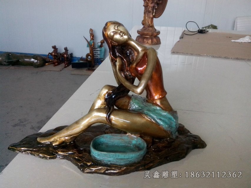 抽象美女广场人物铜雕