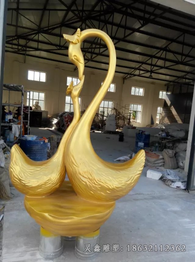 金色情侣天鹅动物铜雕