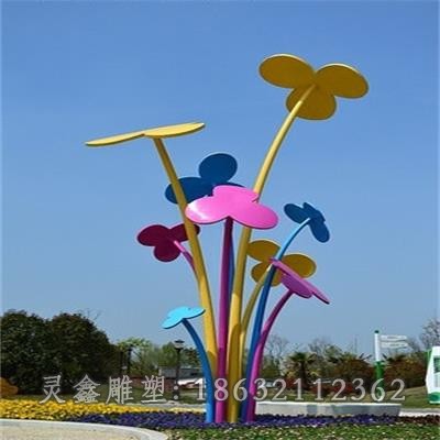 不锈钢彩绘花朵别墅雕塑