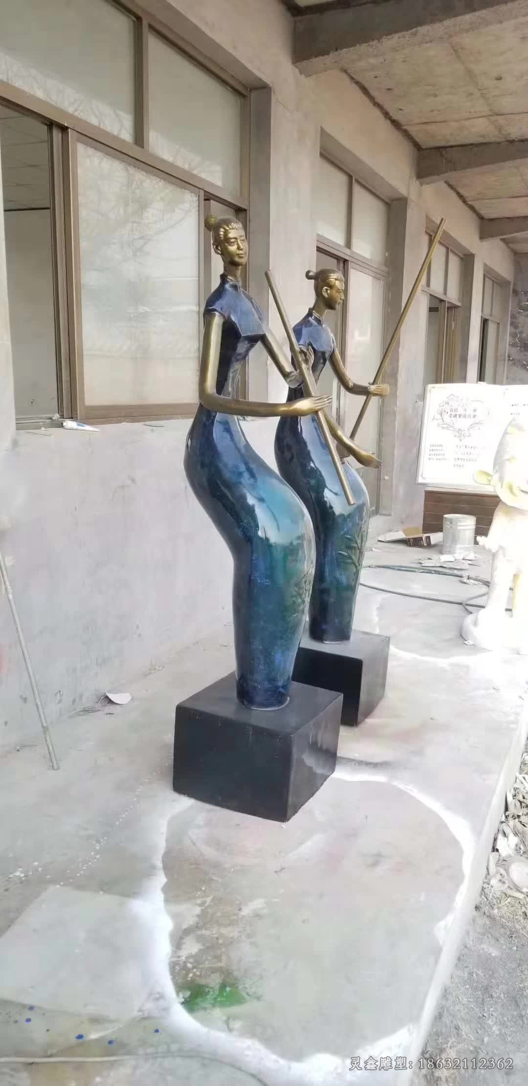 弹乐器抽象人物铜雕
