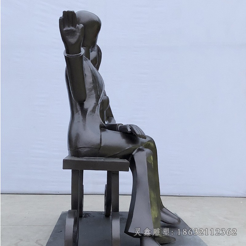 坐姿抽象人物标志铜雕