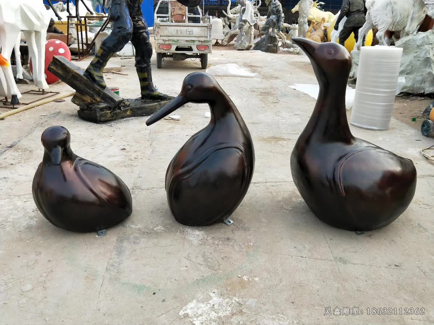 动物鸭子城市景观铜雕
