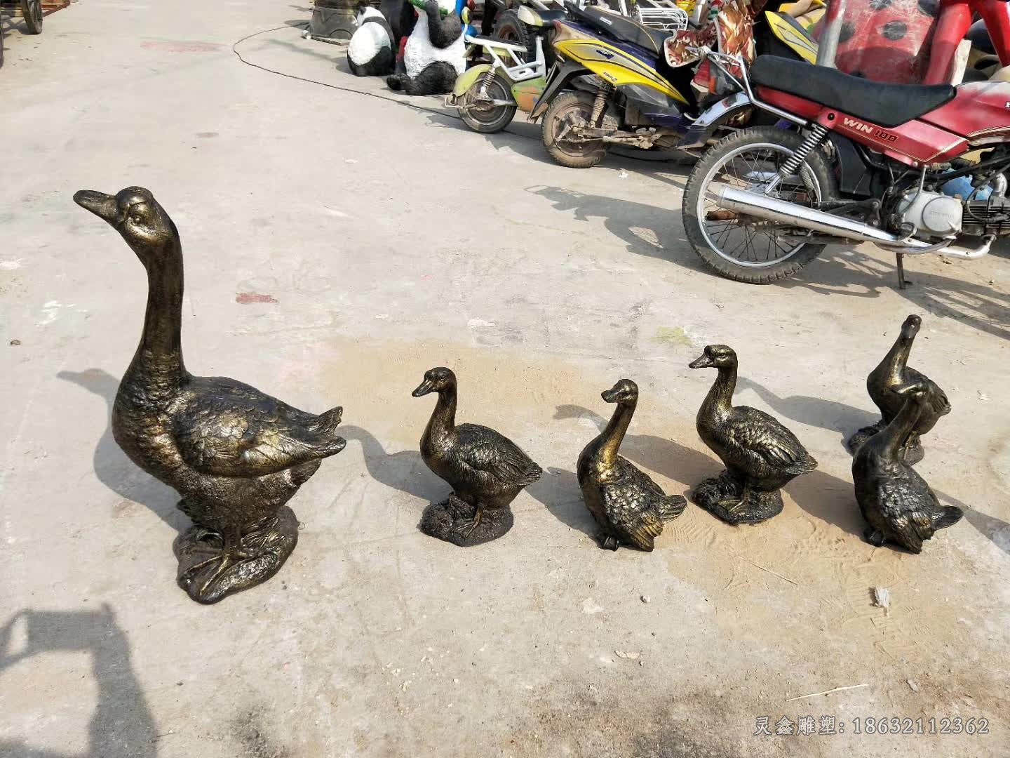 动物鸭子校园景观铜雕
