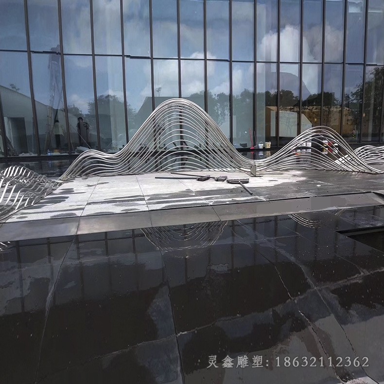 不锈钢镂空假山广场雕塑