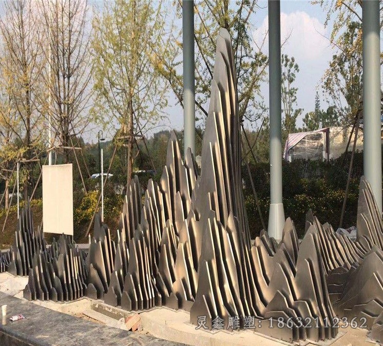 不锈钢镂空假山公园雕塑