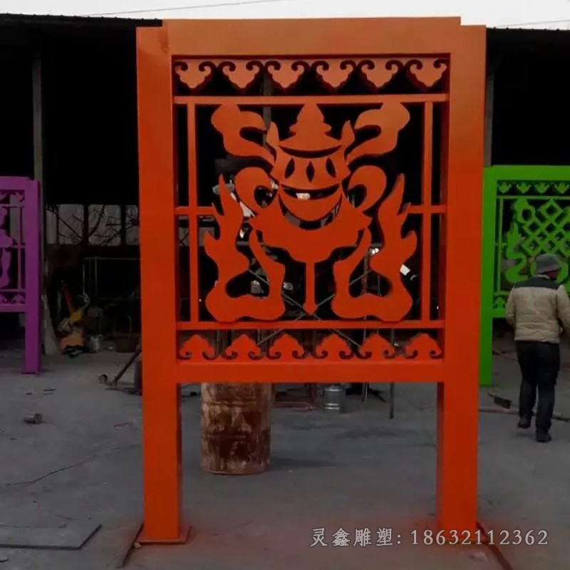 红色剪纸别墅不锈钢雕塑