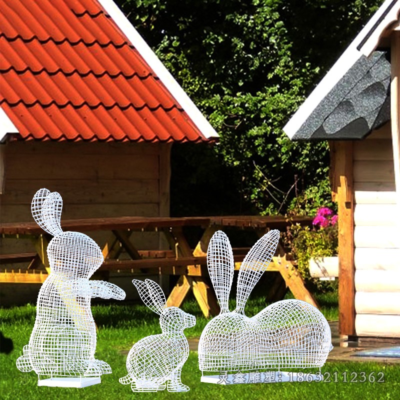 不锈钢镂空兔子景观雕塑