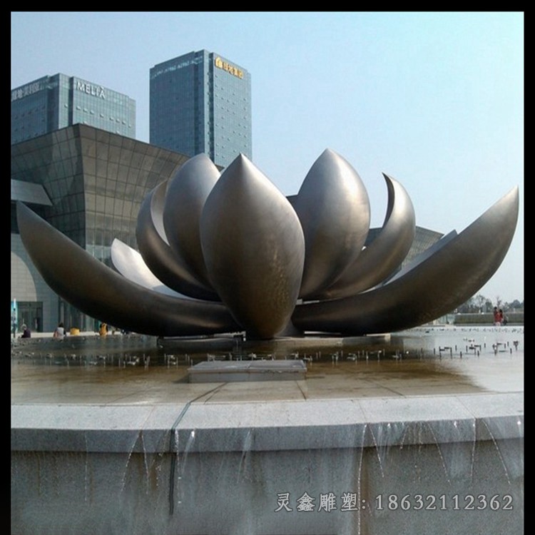 不锈钢镜面莲花庭院雕塑