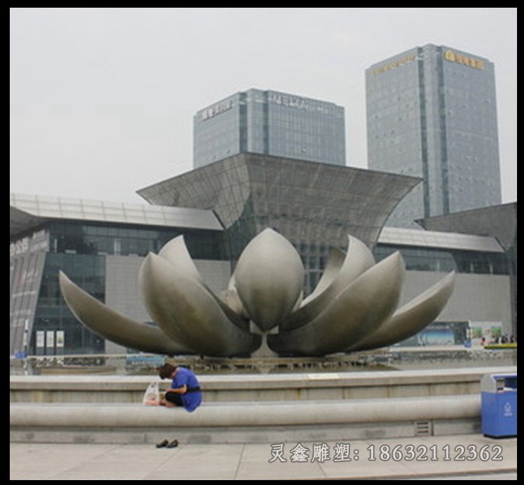 不锈钢抽象莲花小区雕塑