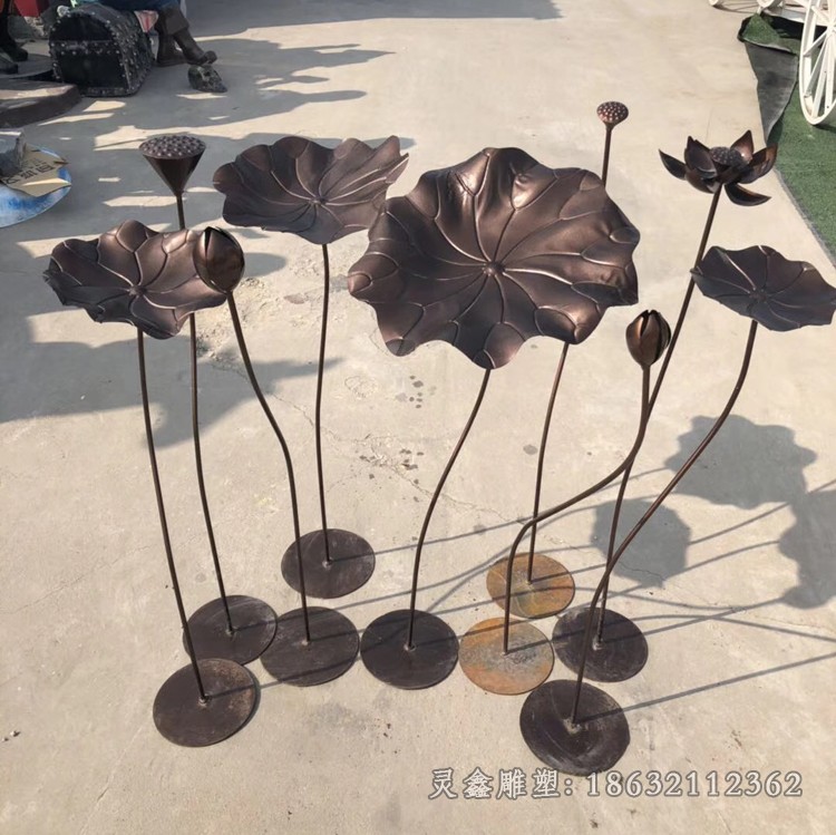 不锈钢抽象莲花别墅雕塑