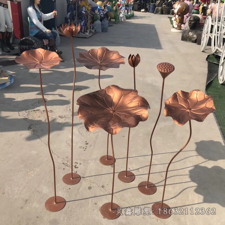 不锈钢抽象莲花别墅雕塑