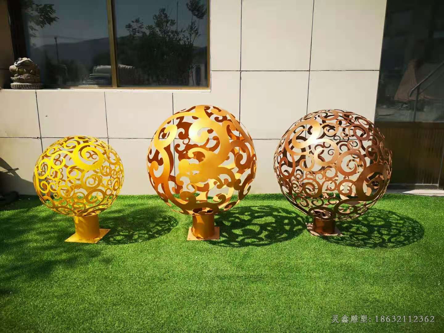 金色镂空球抽象不锈钢雕塑