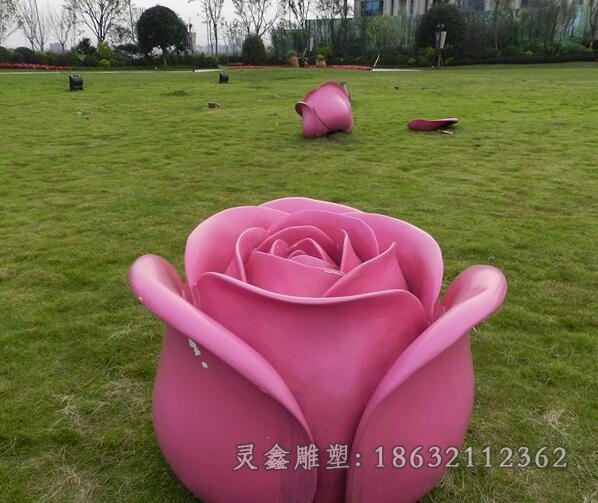 不锈钢玫瑰花别墅雕塑