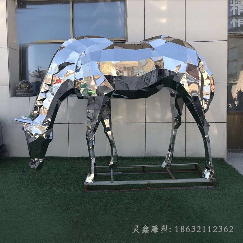 不锈钢几何低头鹿庭院雕塑