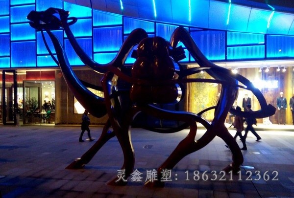 不锈钢动物骆驼别墅雕塑