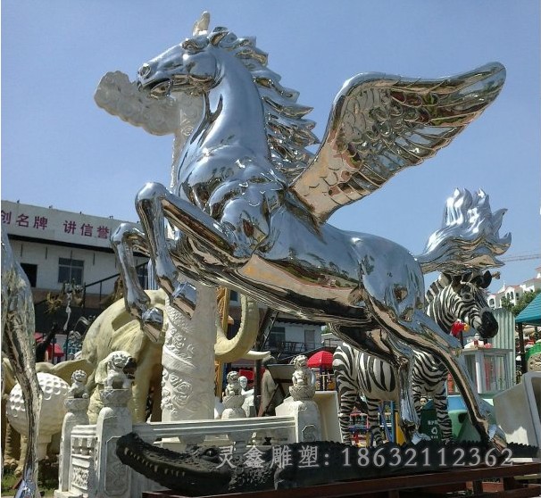 不锈钢展翅马景观雕塑